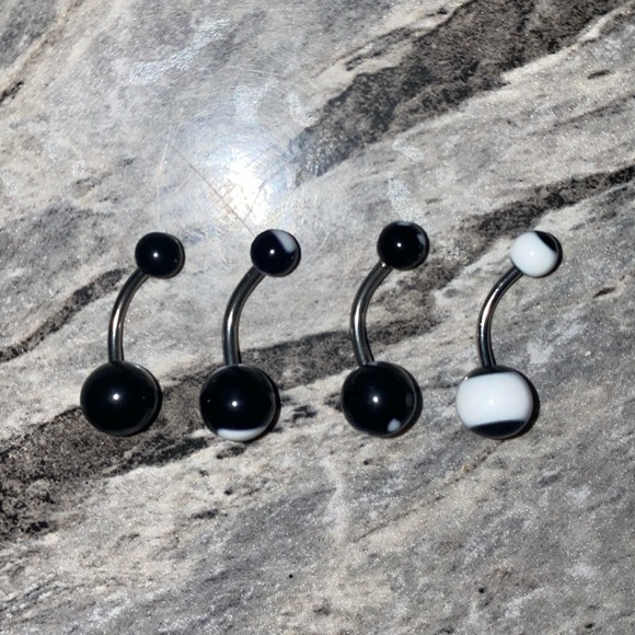 4 Belly Button Ring Set Black White - Picture 1 of 3